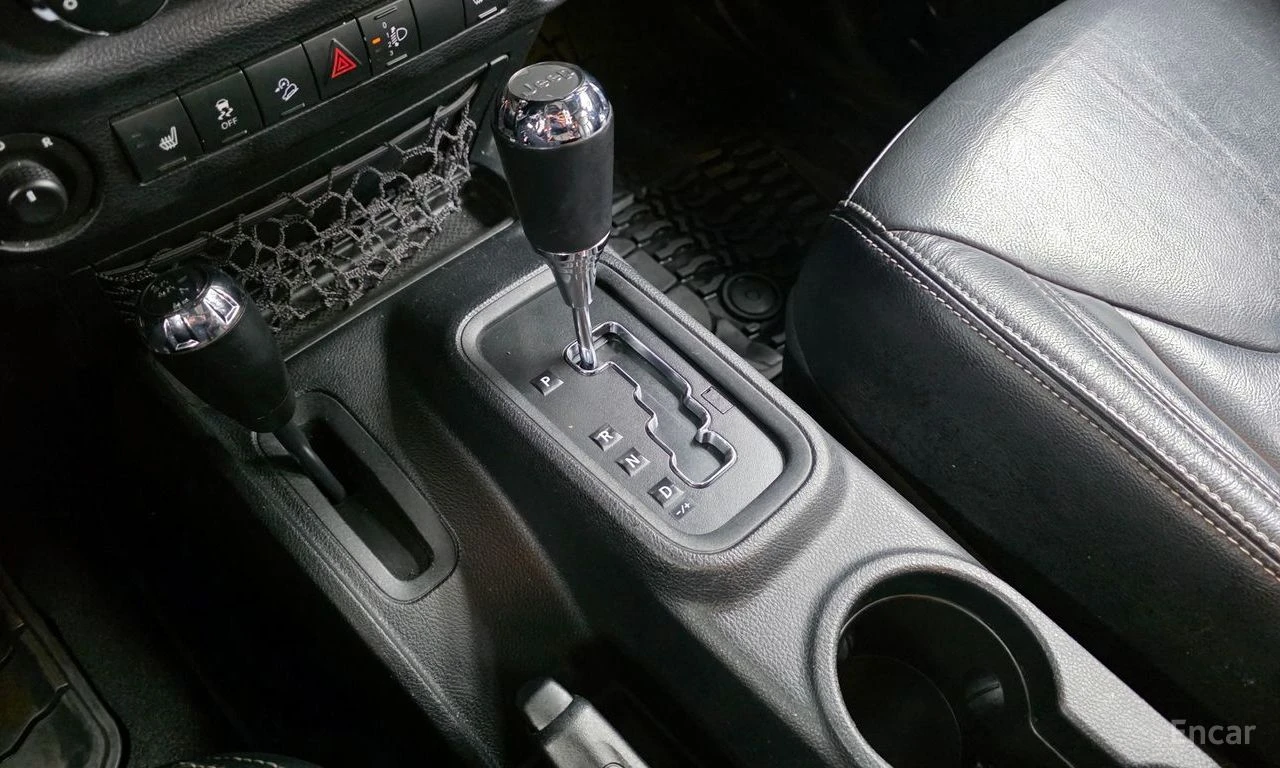 Jeep Wrangler UNLIMITED SAHARA/3.6/NAVI/КОЖА, снимка 9 - Автомобили и джипове - 54623451