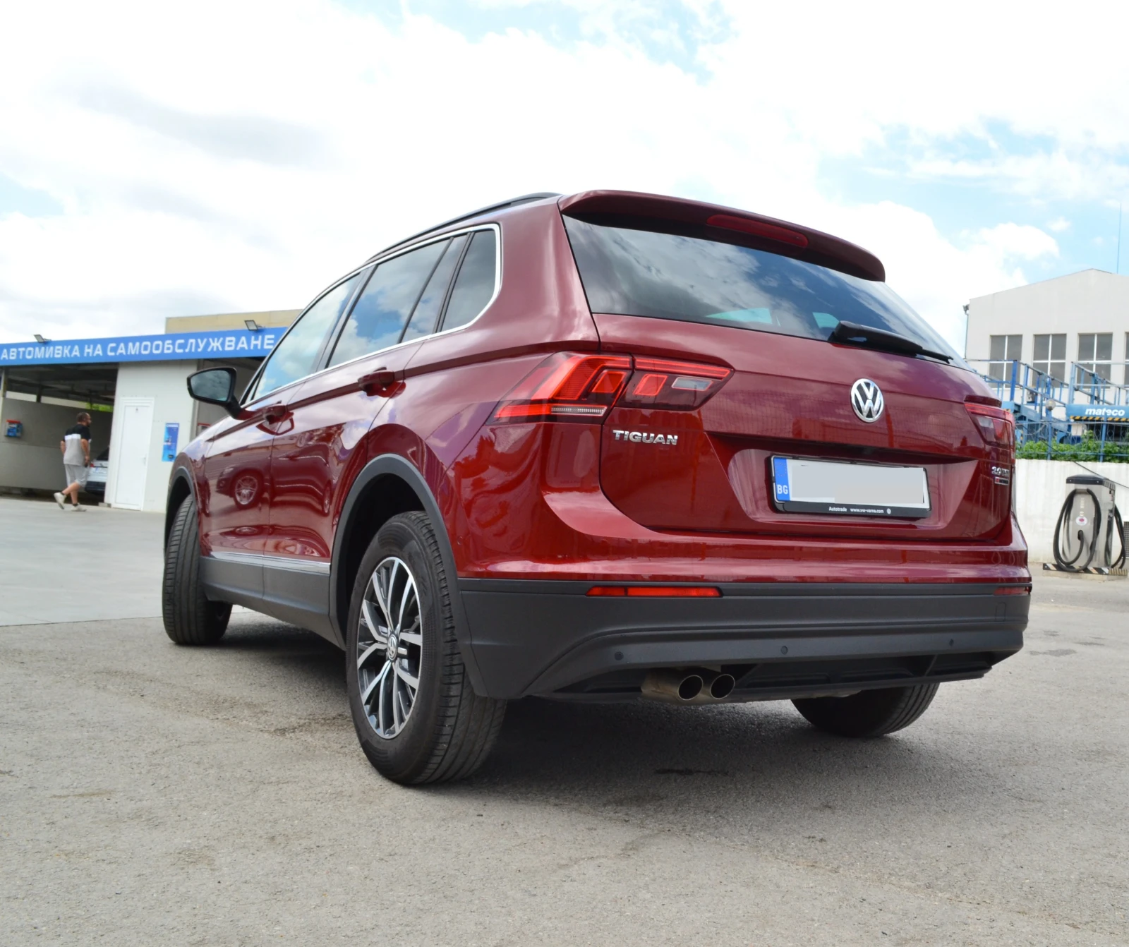 VW Tiguan 2.0TSI DSG, снимка 4 - Автомобили и джипове - 55220737