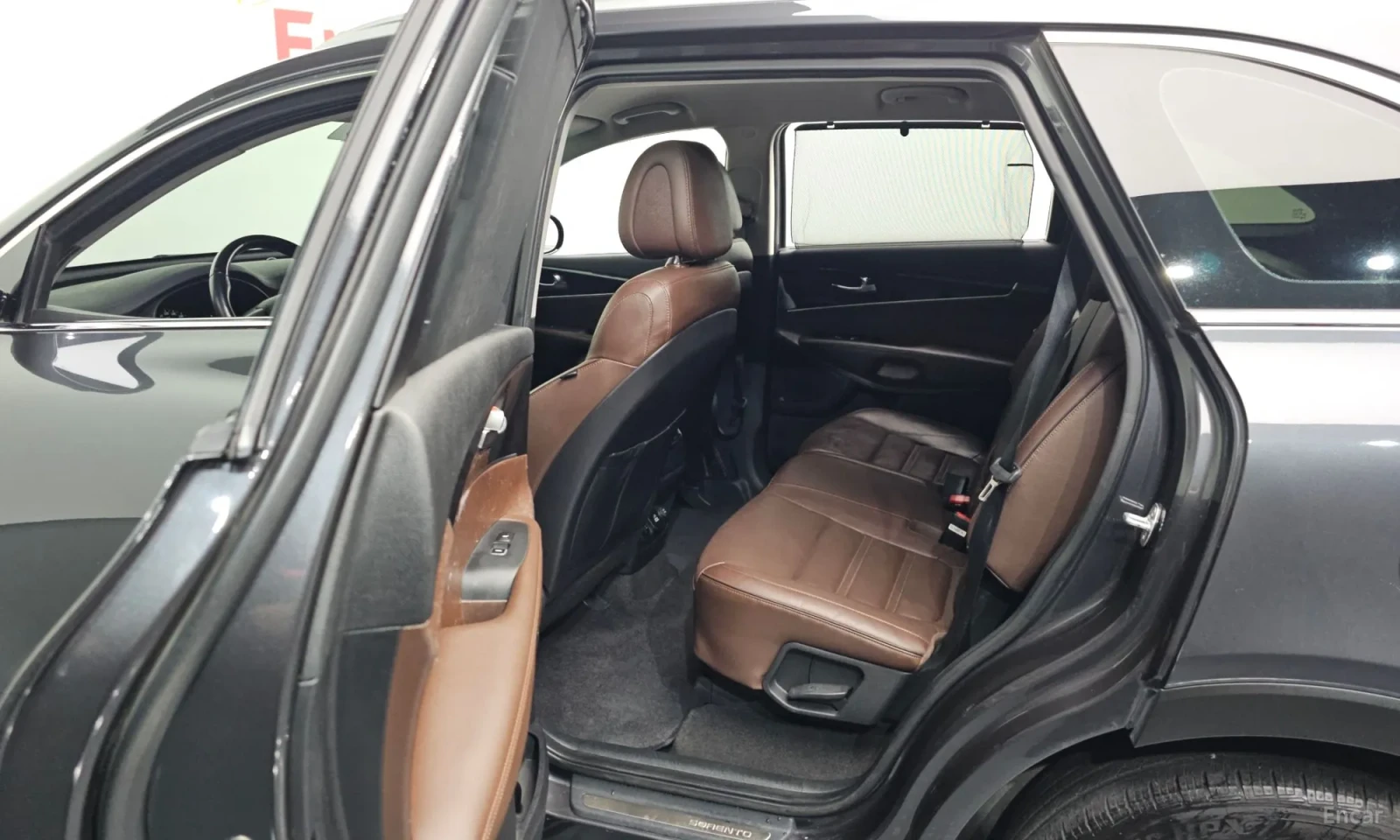 Kia Sorento 2.2d\4x4\360 камери\Обдухване, снимка 12 - Автомобили и джипове - 56327327