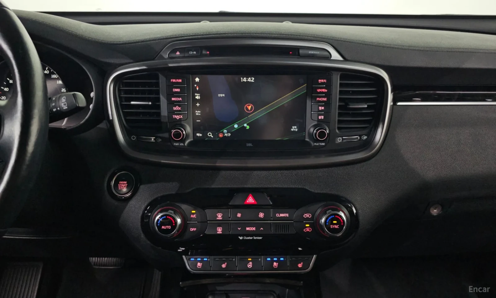 Kia Sorento 2.2d\4x4\360 камери\Обдухване, снимка 14 - Автомобили и джипове - 56327327