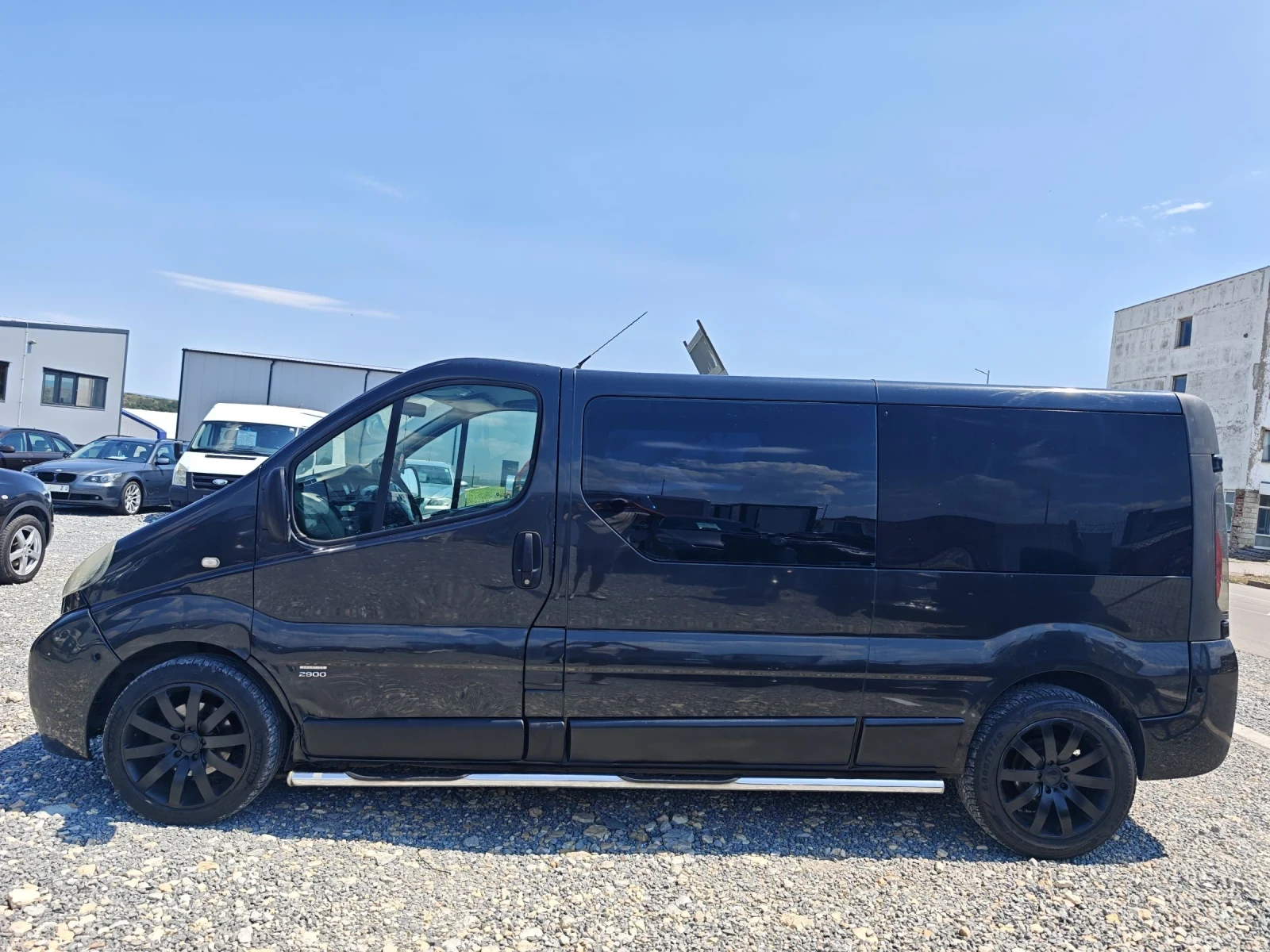 Opel Vivaro 2.5, снимка 8 - Бусове и автобуси - 55250471