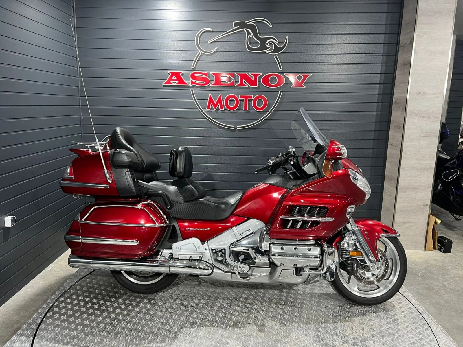 Honda Gold Wing RED STORM | Mobile.bg   15