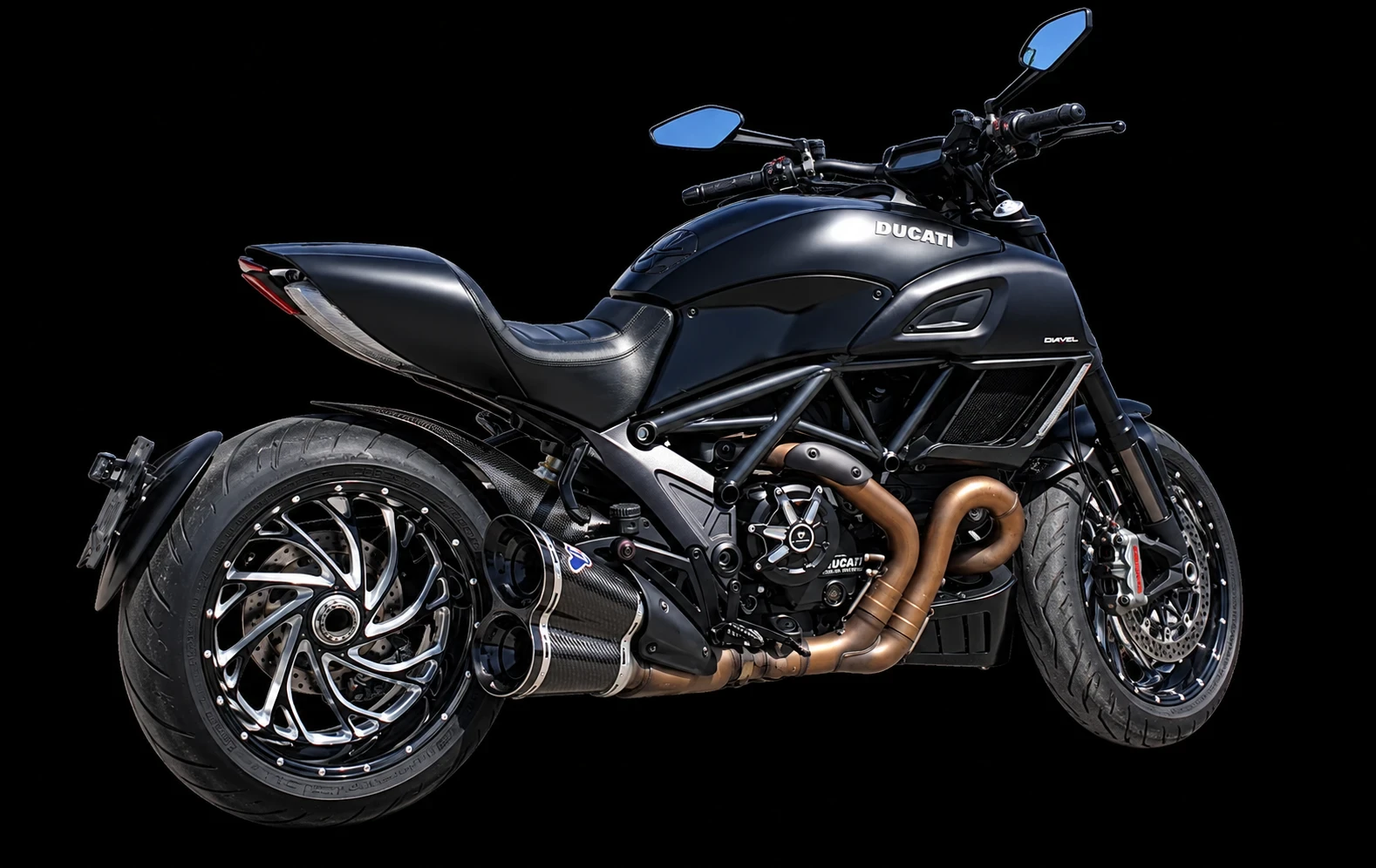 Ducati Diavel, снимка 2 - Мотоциклети и мототехника - 56494256