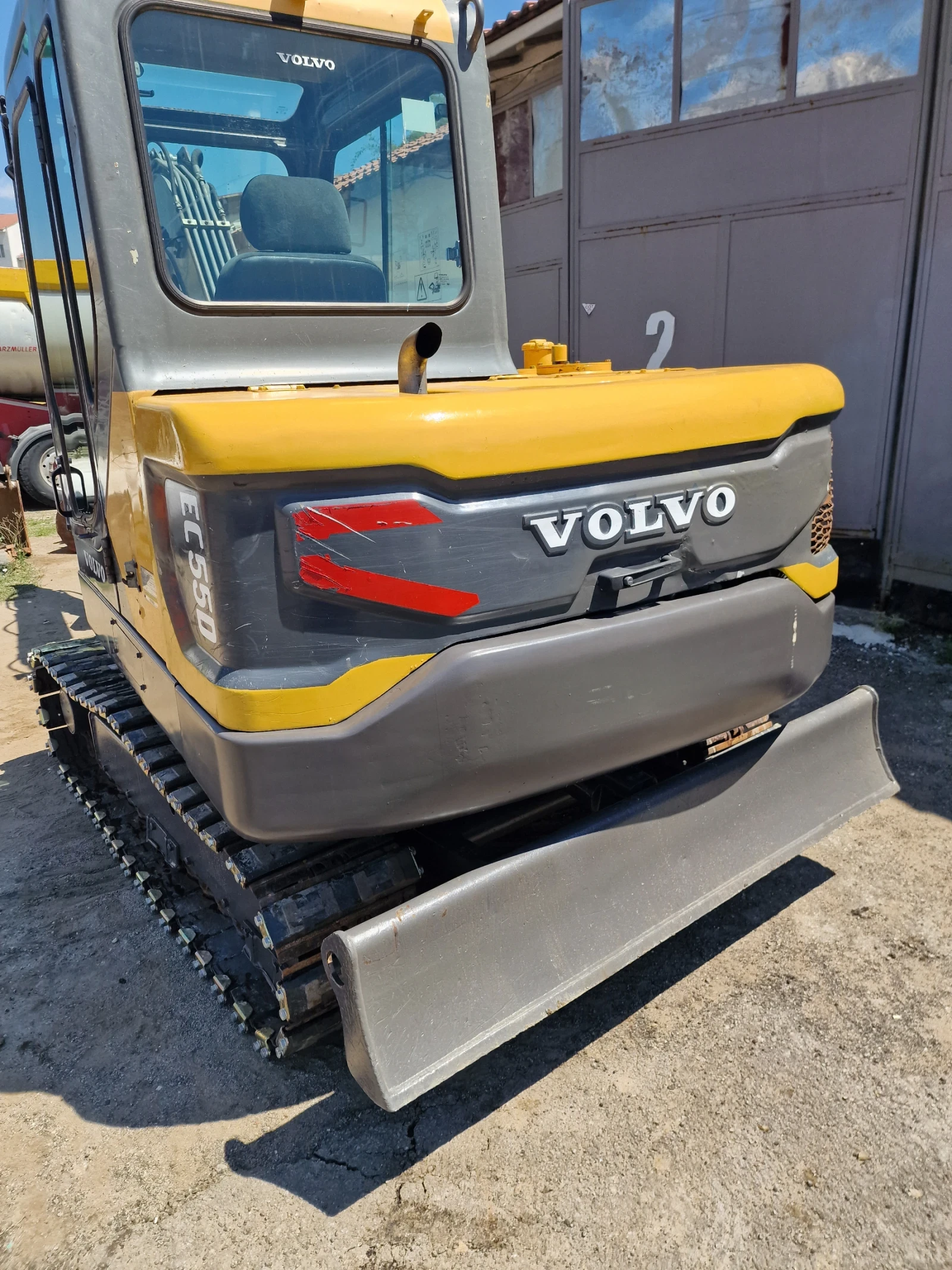 Багер Volvo EC55D, снимка 2 - Индустриална техника - 55788378