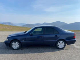 Mercedes-Benz C 180, снимка 10