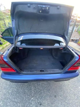 Mercedes-Benz C 180, снимка 12