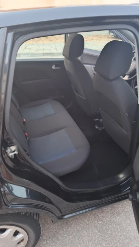 Ford Fiesta 1.4 i - 4400 лв. - 67284065 10