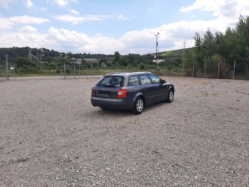 Audi A4 2.0 i, снимка 4 - Автомобили и джипове - 47231373