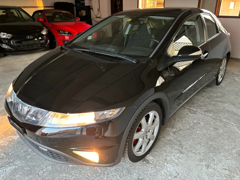 Honda Civic 1.8i SWISS, снимка 2 - Автомобили и джипове - 47766575