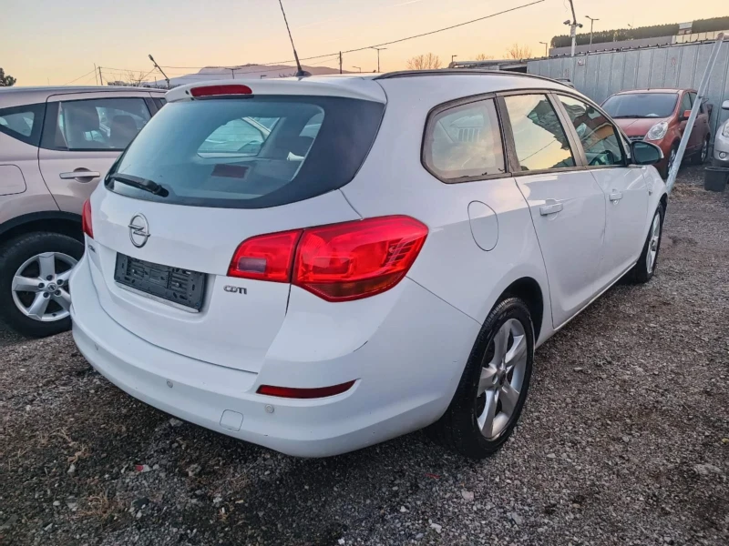 Opel Astra 1.7cdti 6speed, снимка 10 - Автомобили и джипове - 48141890