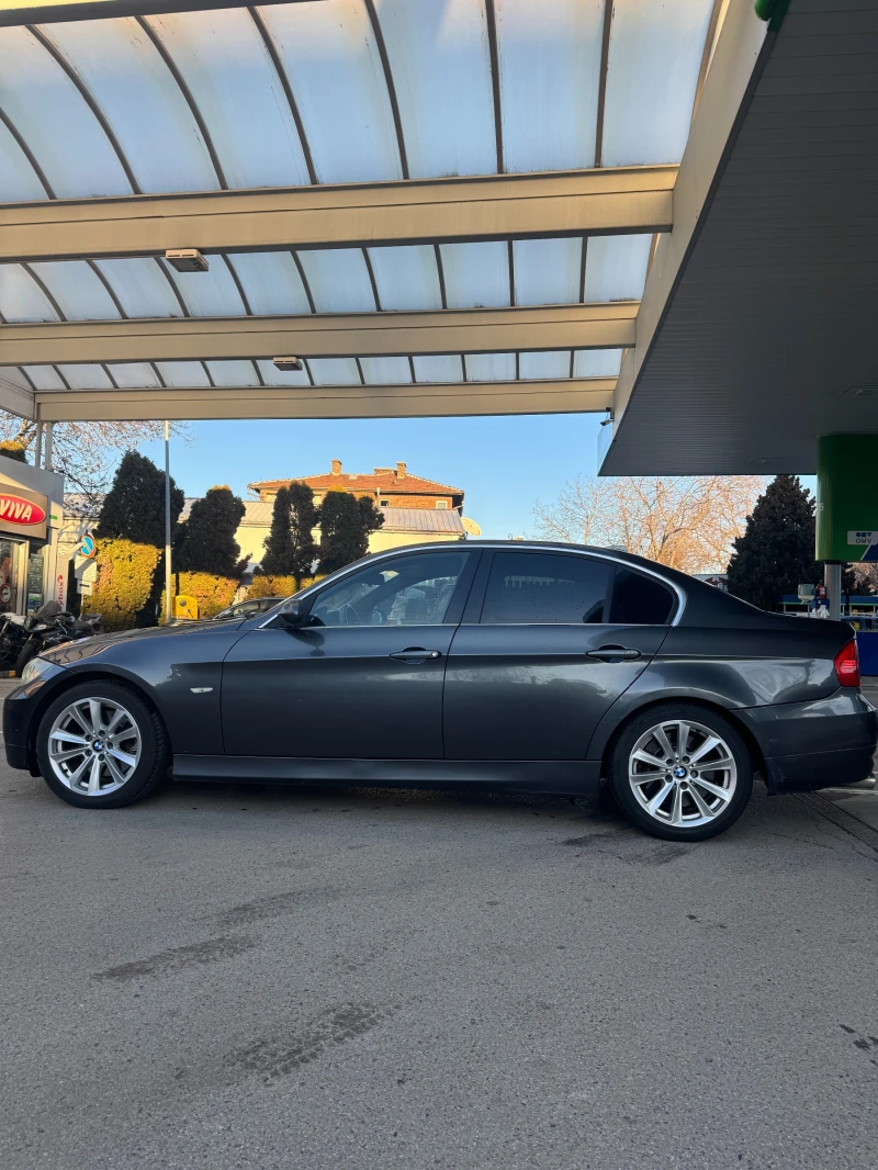 BMW 330 i, снимка 2 - Автомобили и джипове - 48406108