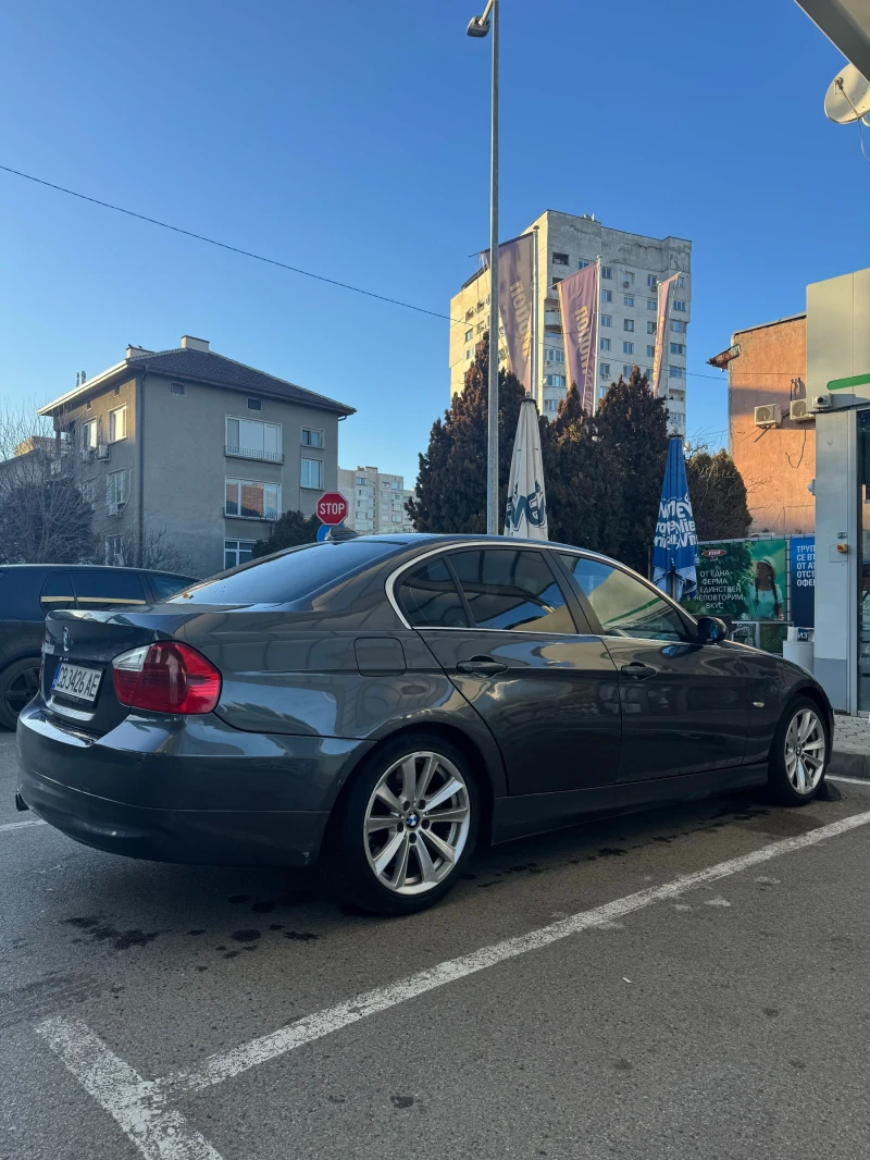 BMW 330 i, снимка 5 - Автомобили и джипове - 48406108