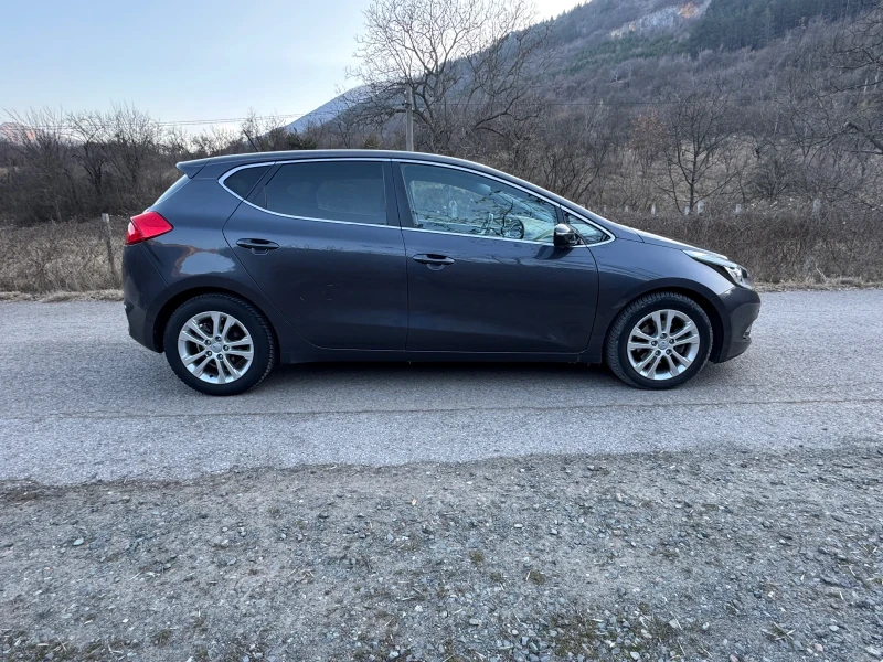 Kia Ceed, снимка 3 - Автомобили и джипове - 49075345