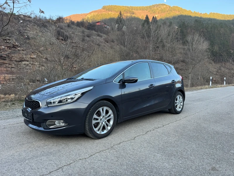 Kia Ceed, снимка 8 - Автомобили и джипове - 49075345