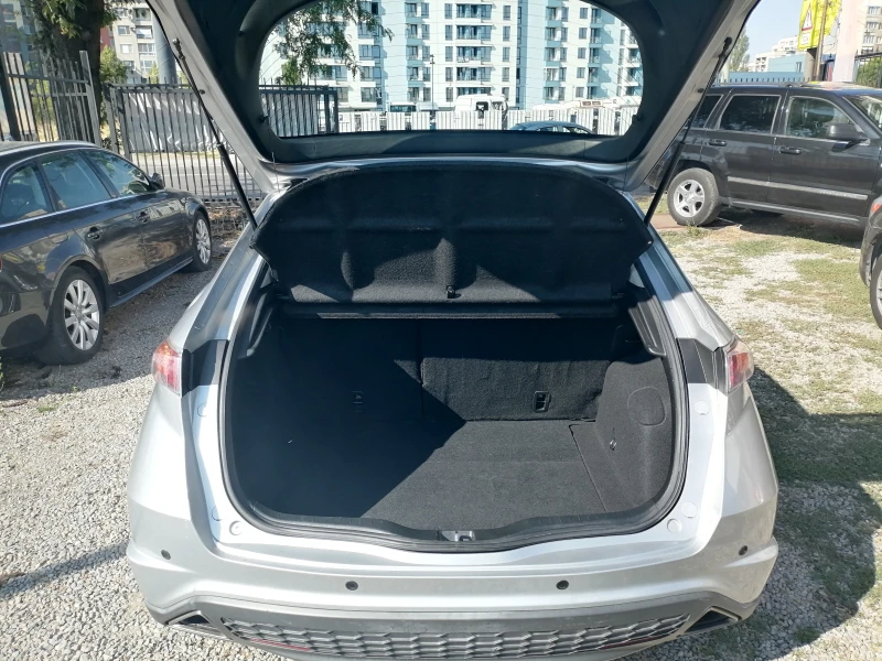 Honda Civic 1.8 I-VTEC AUTOMATIC, снимка 12 - Автомобили и джипове - 50874759