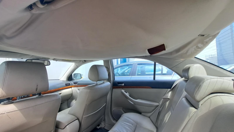 Toyota Avensis, снимка 16 - Автомобили и джипове - 52883158