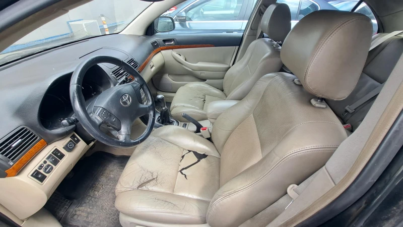 Toyota Avensis, снимка 7 - Автомобили и джипове - 52883158