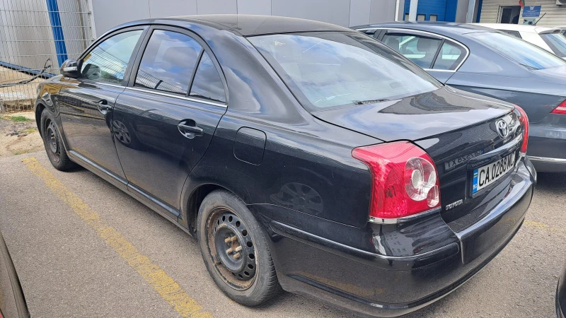Toyota Avensis, снимка 4 - Автомобили и джипове - 52883158