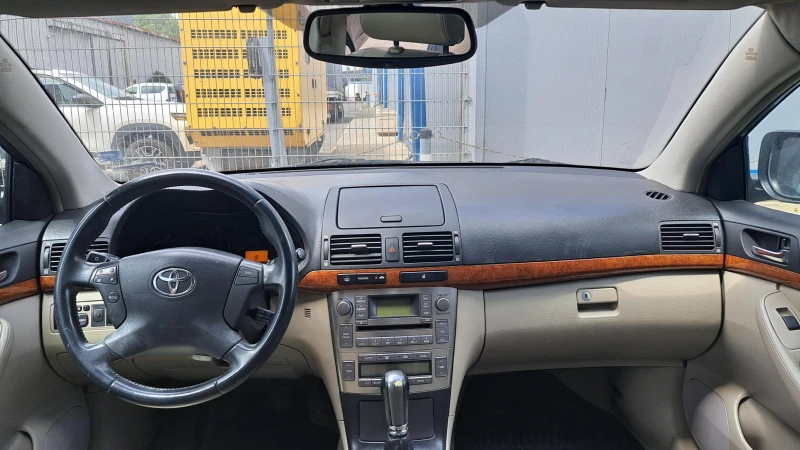 Toyota Avensis, снимка 10 - Автомобили и джипове - 52883158