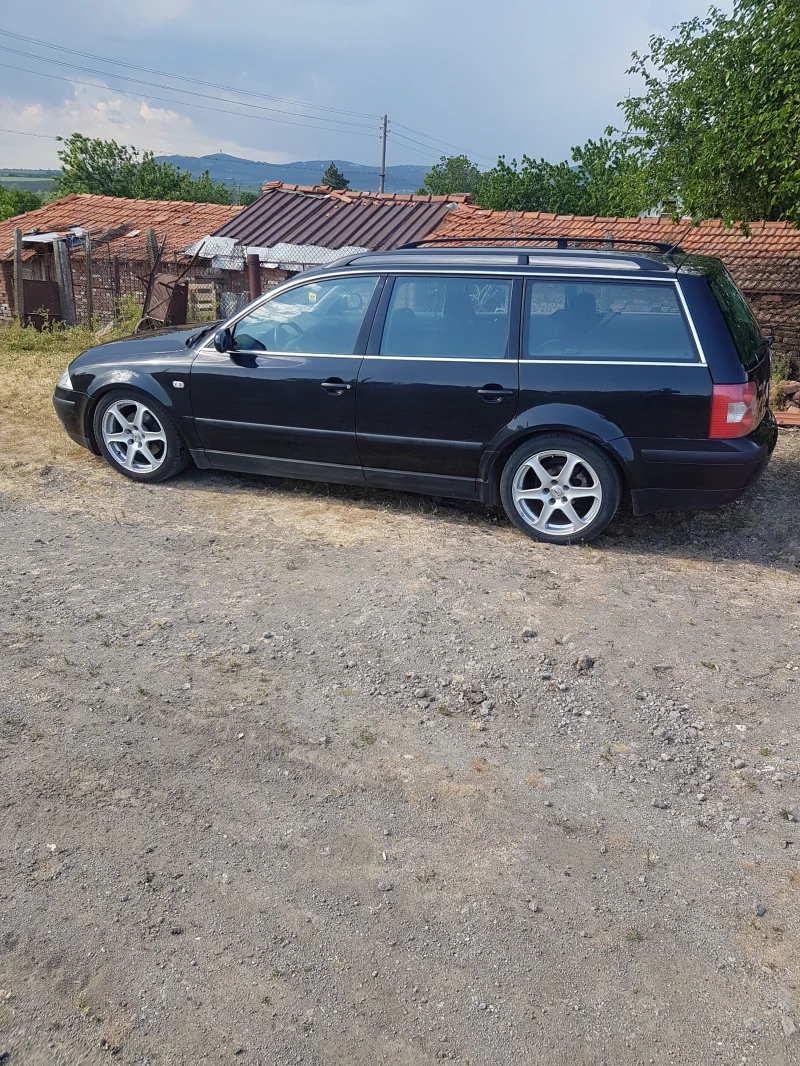VW Passat, снимка 2 - Автомобили и джипове - 52305696