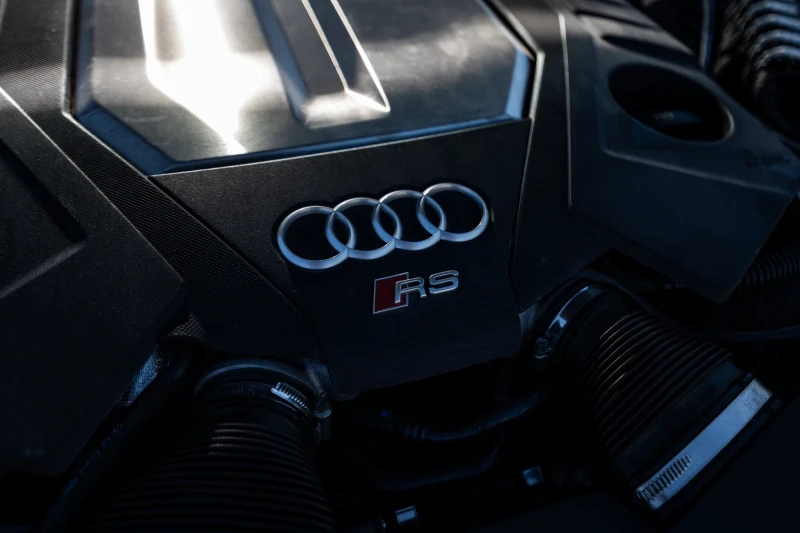 Audi Rs6 Avant/ Soft Close/ Downpipe / Service, снимка 14 - Автомобили и джипове - 52507853