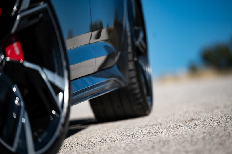 Audi Rs6 Avant/ Soft Close/ Downpipe / Service, снимка 5 - Автомобили и джипове - 52507853