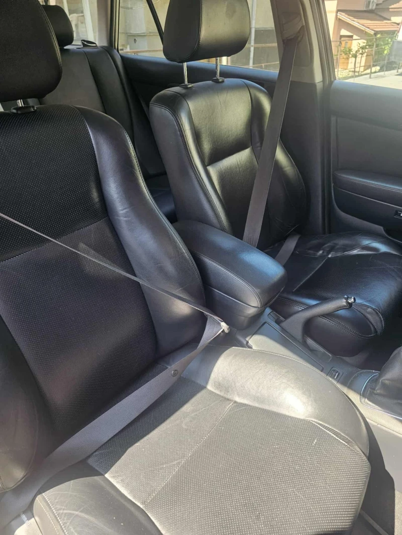 Toyota Avensis 2.2 d-cat 177, снимка 8 - Автомобили и джипове - 52760434