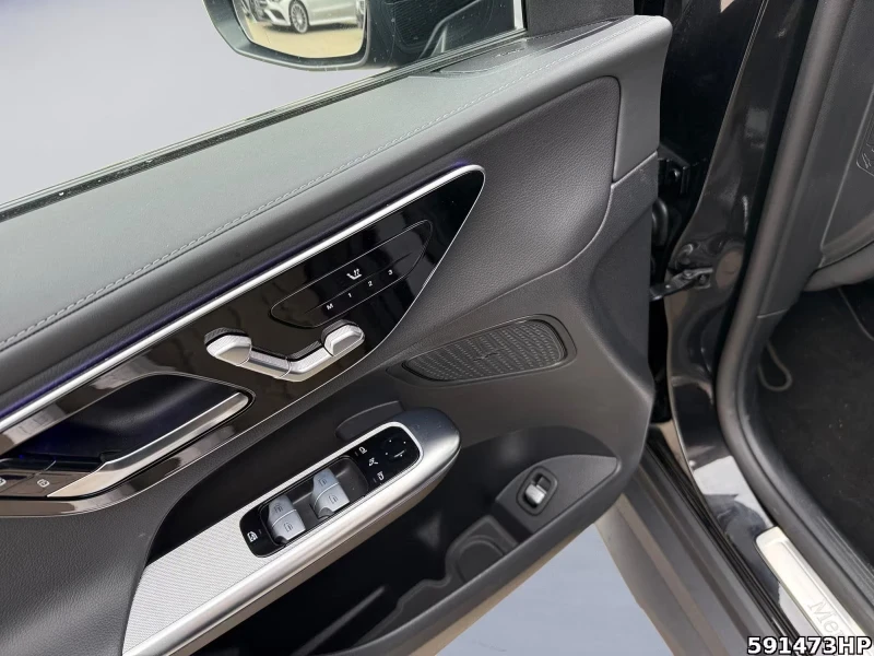 Mercedes-Benz GLC 200 COUPE/204HP/AMG/360/PANO/NIGHT/897v, снимка 13 - Автомобили и джипове - 53342030