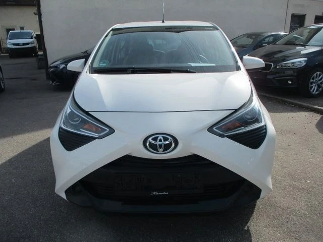 Toyota Aygo  1.0 VVT-i 5T, снимка 2 - Автомобили и джипове - 45596714