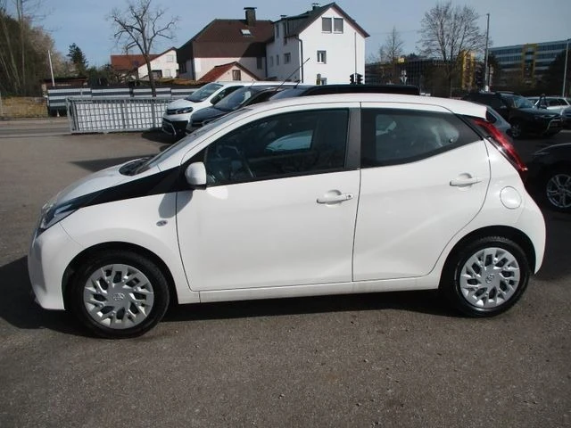 Toyota Aygo  1.0 VVT-i 5T, снимка 5 - Автомобили и джипове - 45596714