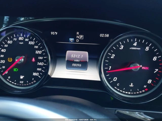 Mercedes-Benz E 300 4MATIC - изображение 10