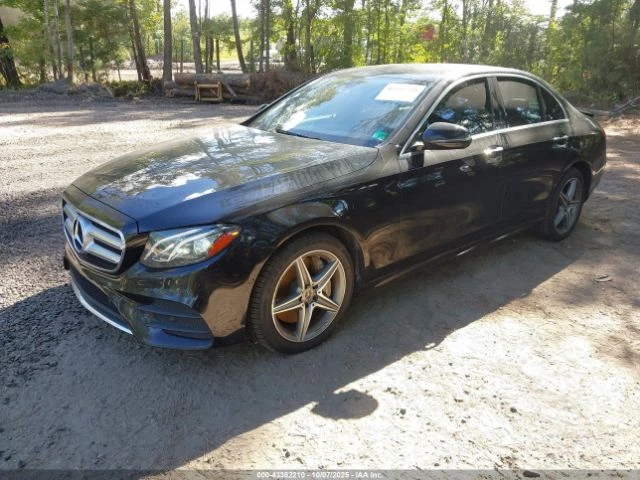 Mercedes-Benz E 300 4MATIC - изображение 2