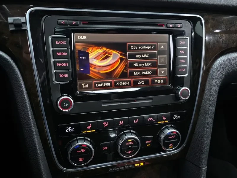 VW Passat 2.0 TDI, снимка 14 - Автомобили и джипове - 54298570