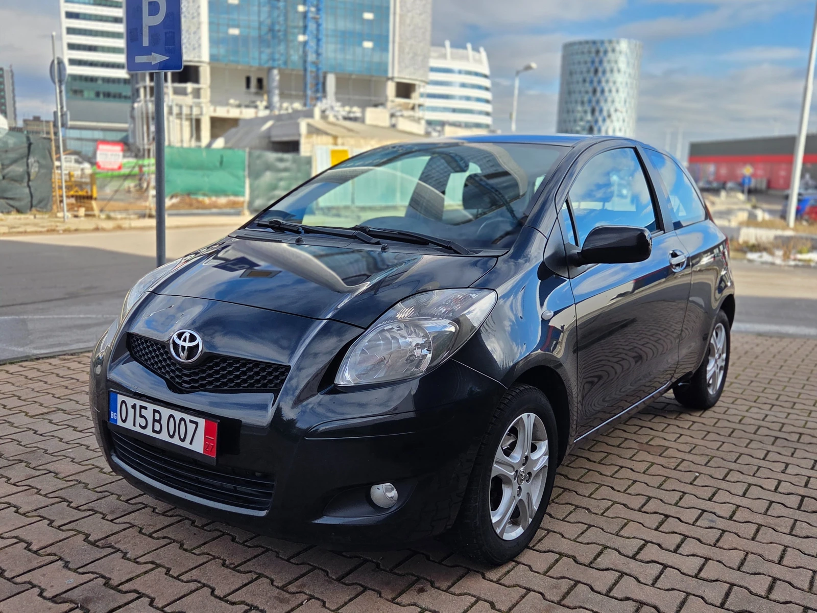 Toyota Yaris 1.4D4-D Facelift ОТЛИЧЕН, снимка 1