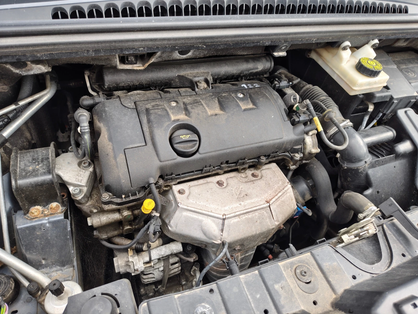 Peugeot 3008 1.6 HDi 8V/1.6VTi , снимка 17 - Автомобили и джипове - 48320132