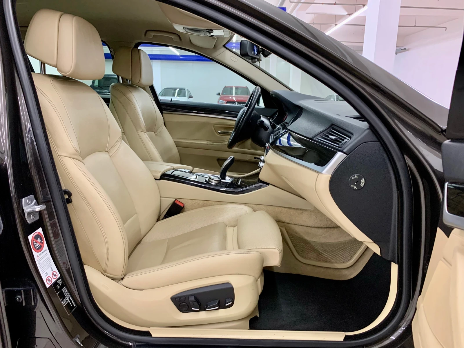 BMW 525 d xDrive * FACELIFT* Luxury* FULL | Mobile.bg   12