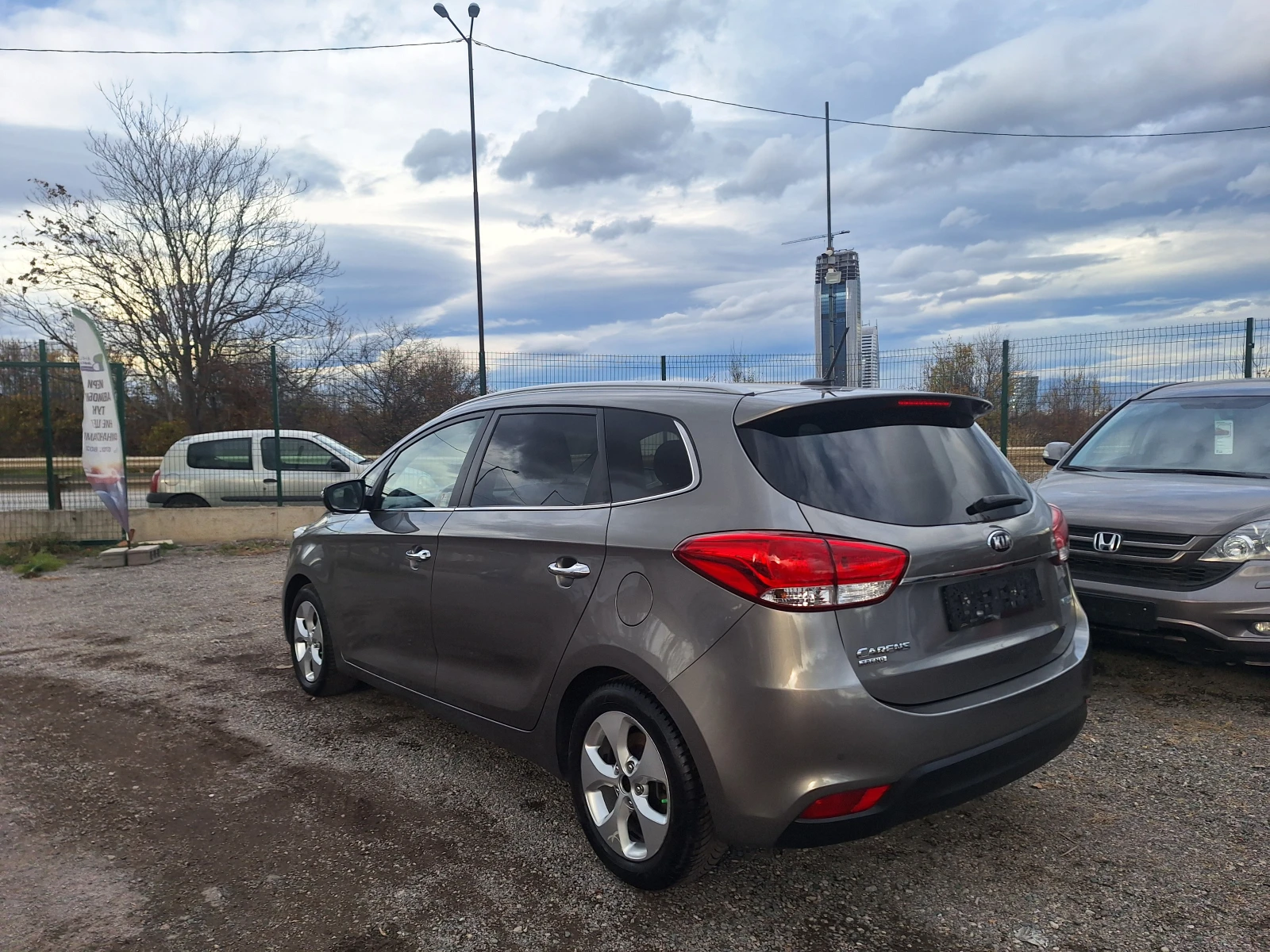 Kia Carens 1.7 CRDI - 136 к.с. - NAVI - изображение 6