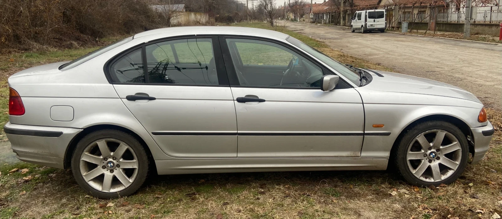 BMW 320  - изображение 4