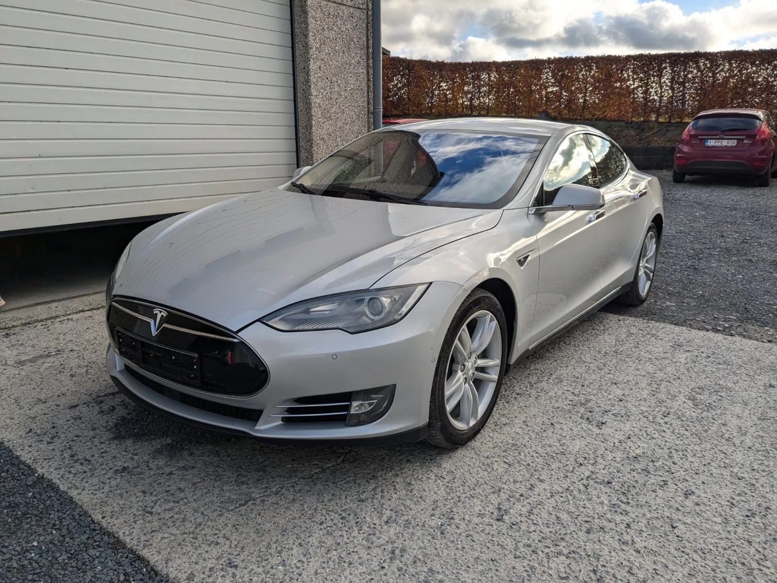 Tesla Model S 60 - изображение 2