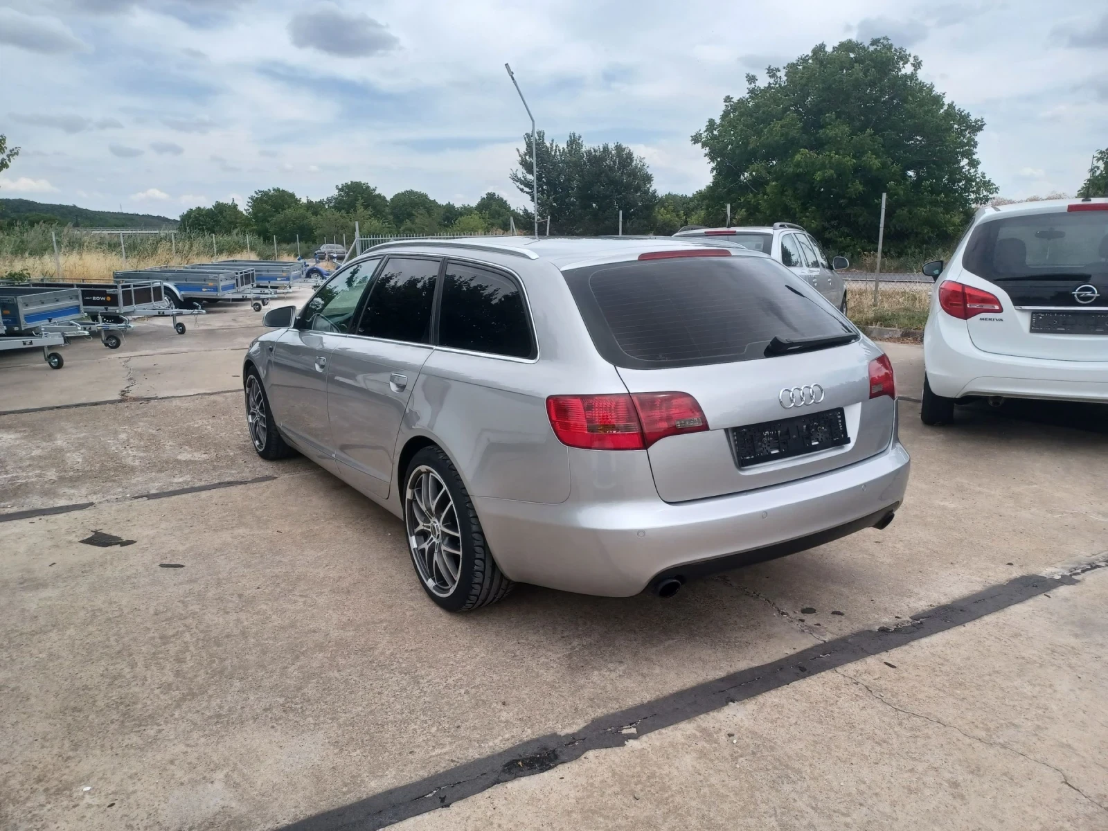 Audi A6 2.0TDi 6ск. - изображение 4