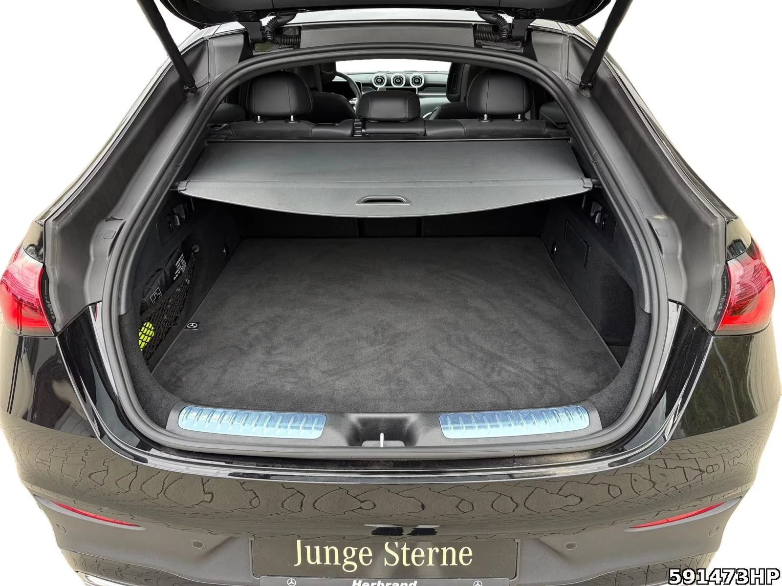 Mercedes-Benz GLC 200 COUPE/204HP/AMG/360/PANO/NIGHT/897v - изображение 6