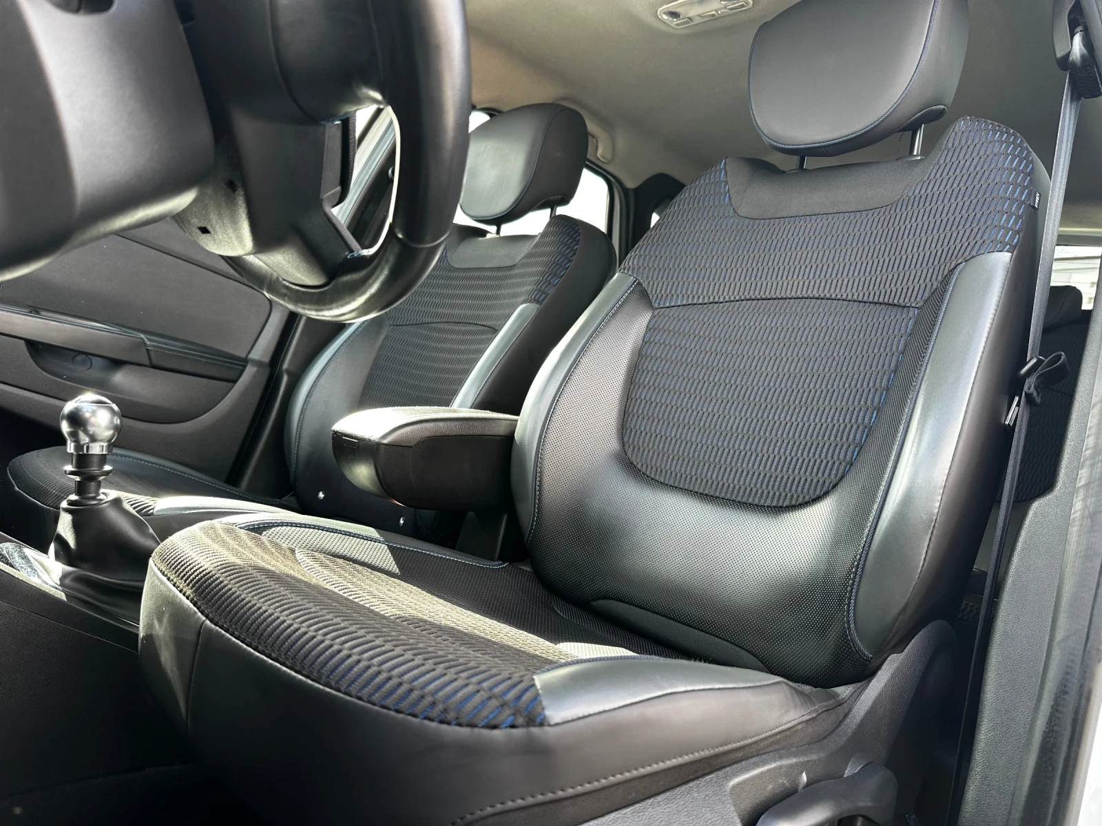 Renault Captur 1.2 TCe EVRO 6 - изображение 9