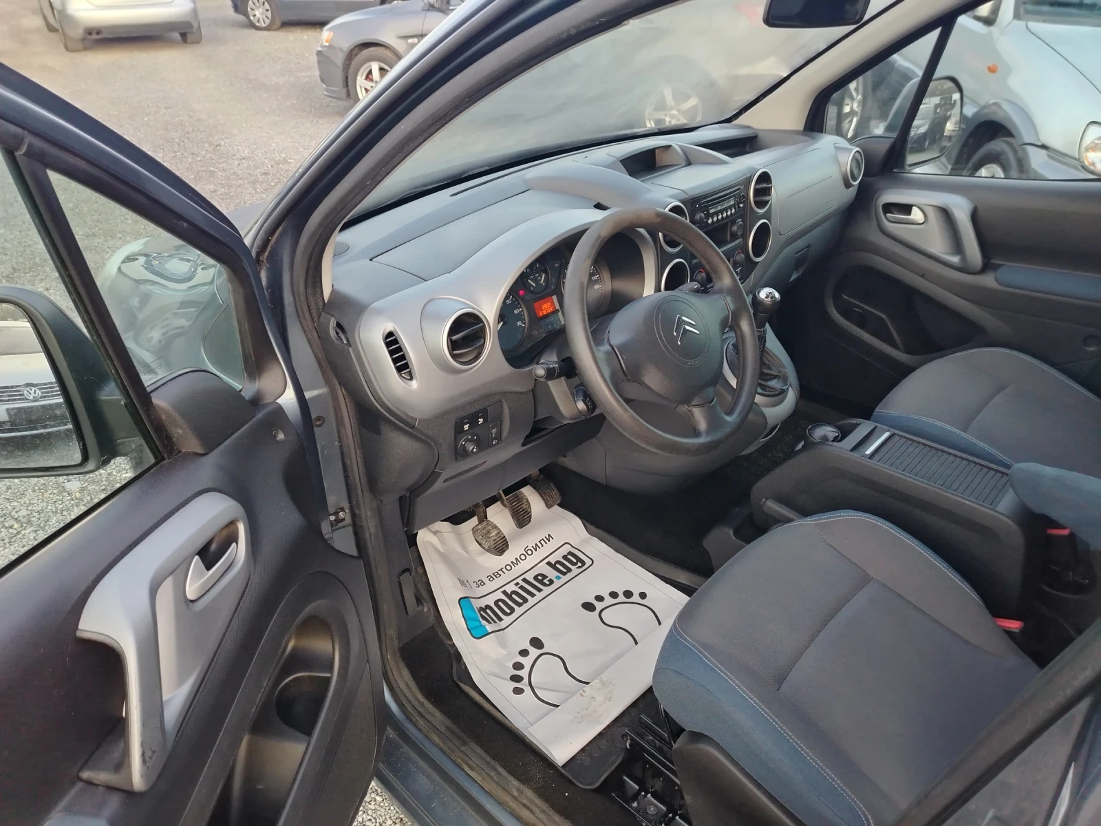 Citroen Berlingo 1.6 HDI ПАНОРАМА - изображение 10