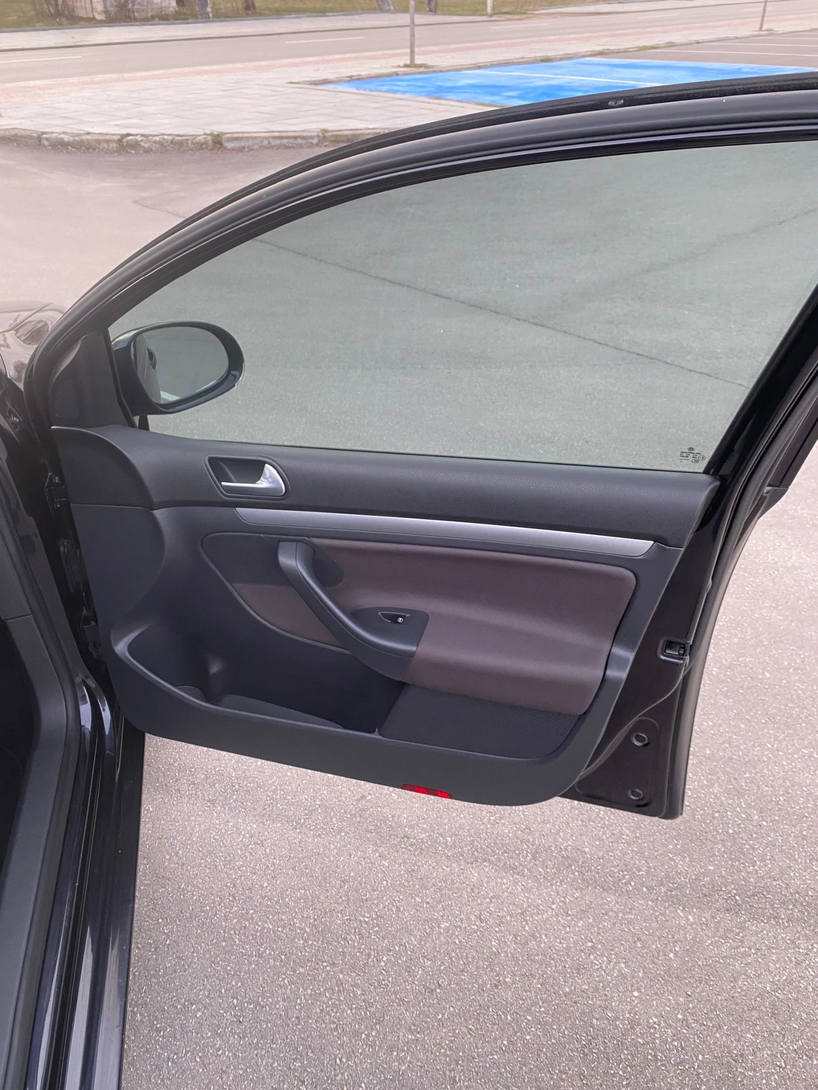 VW Golf, снимка 16 - Автомобили и джипове - 53863023