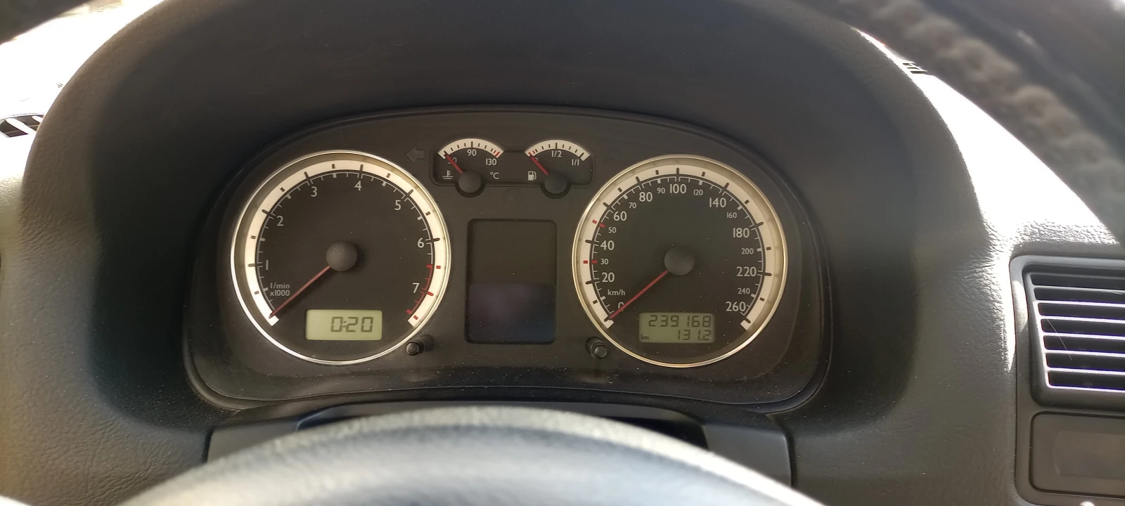 VW Golf 1.6 16V, снимка 10 - Автомобили и джипове - 53897102