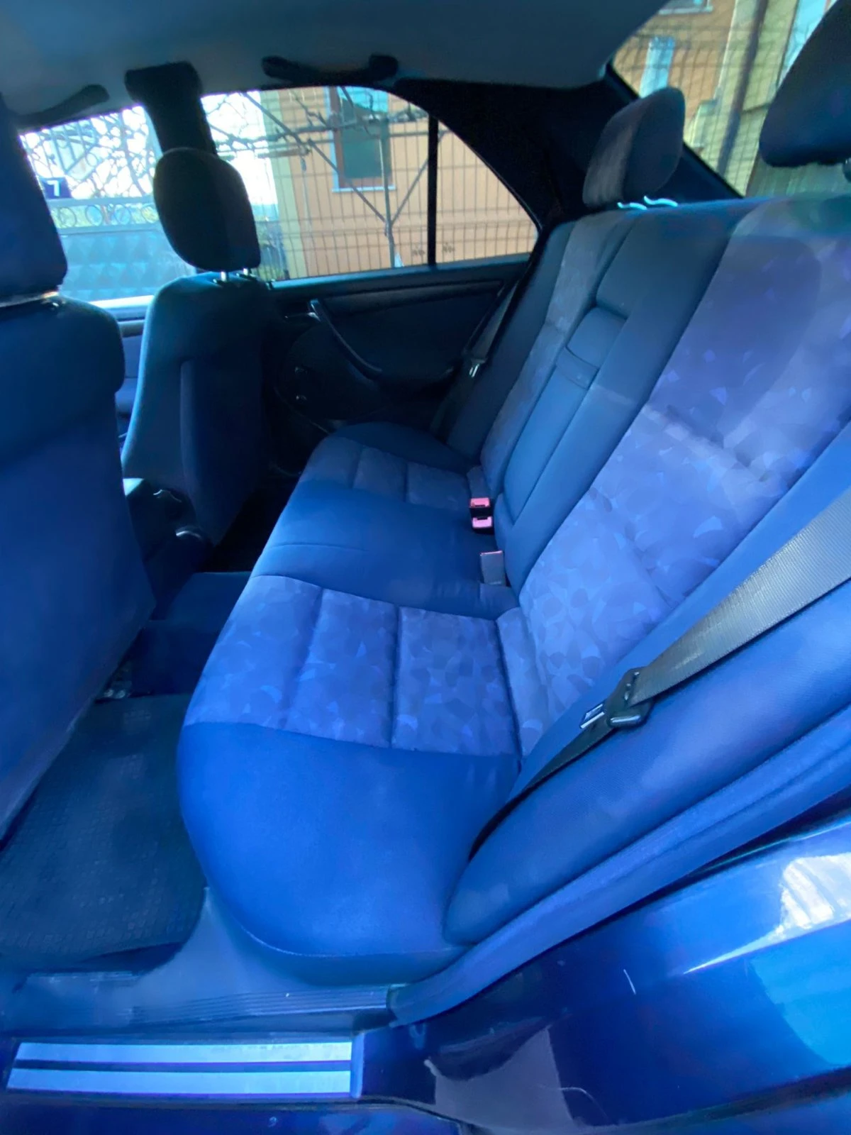 Mercedes-Benz C 180, снимка 10 - Автомобили и джипове - 53944694