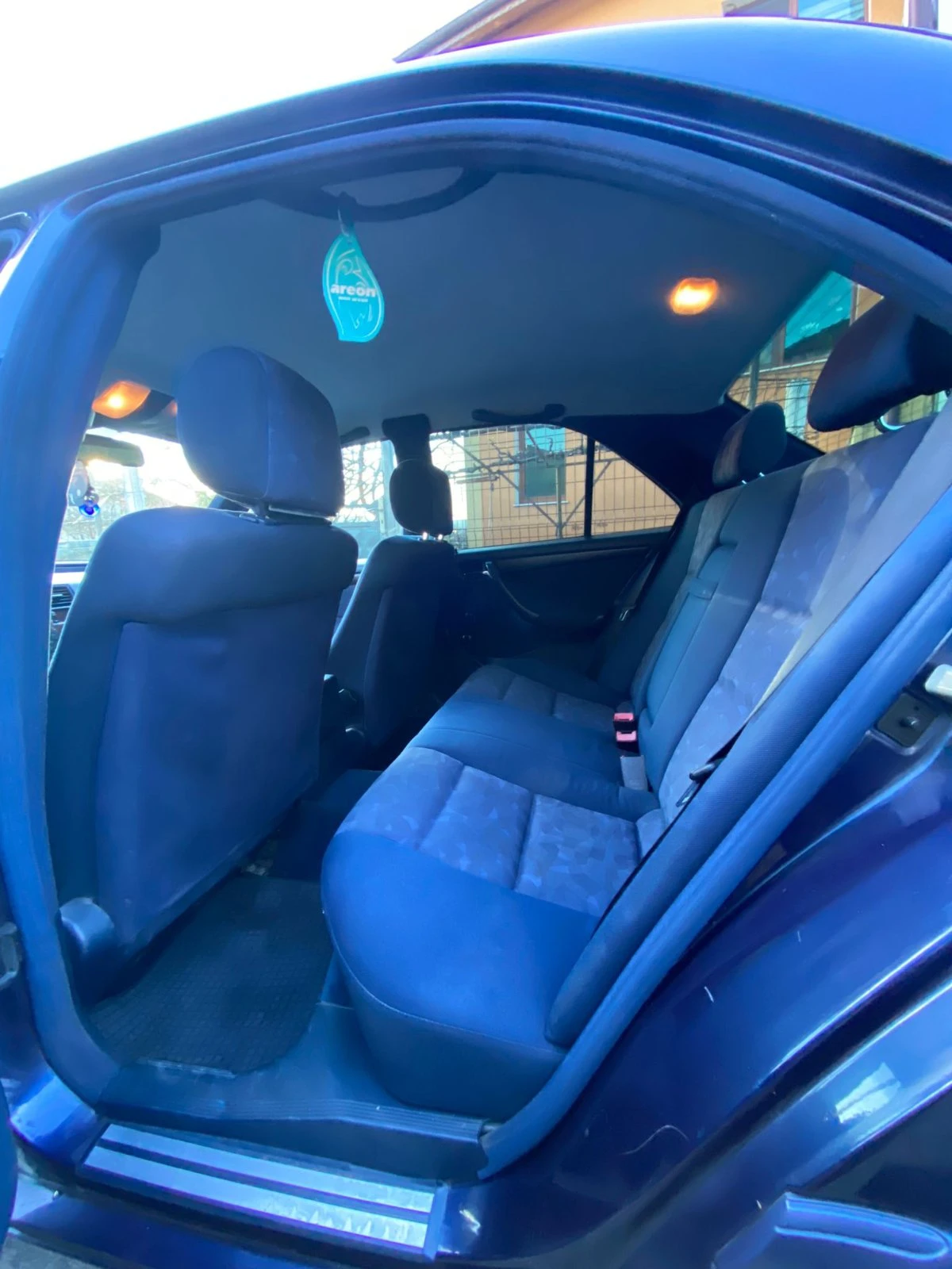 Mercedes-Benz C 180, снимка 13 - Автомобили и джипове - 53944694