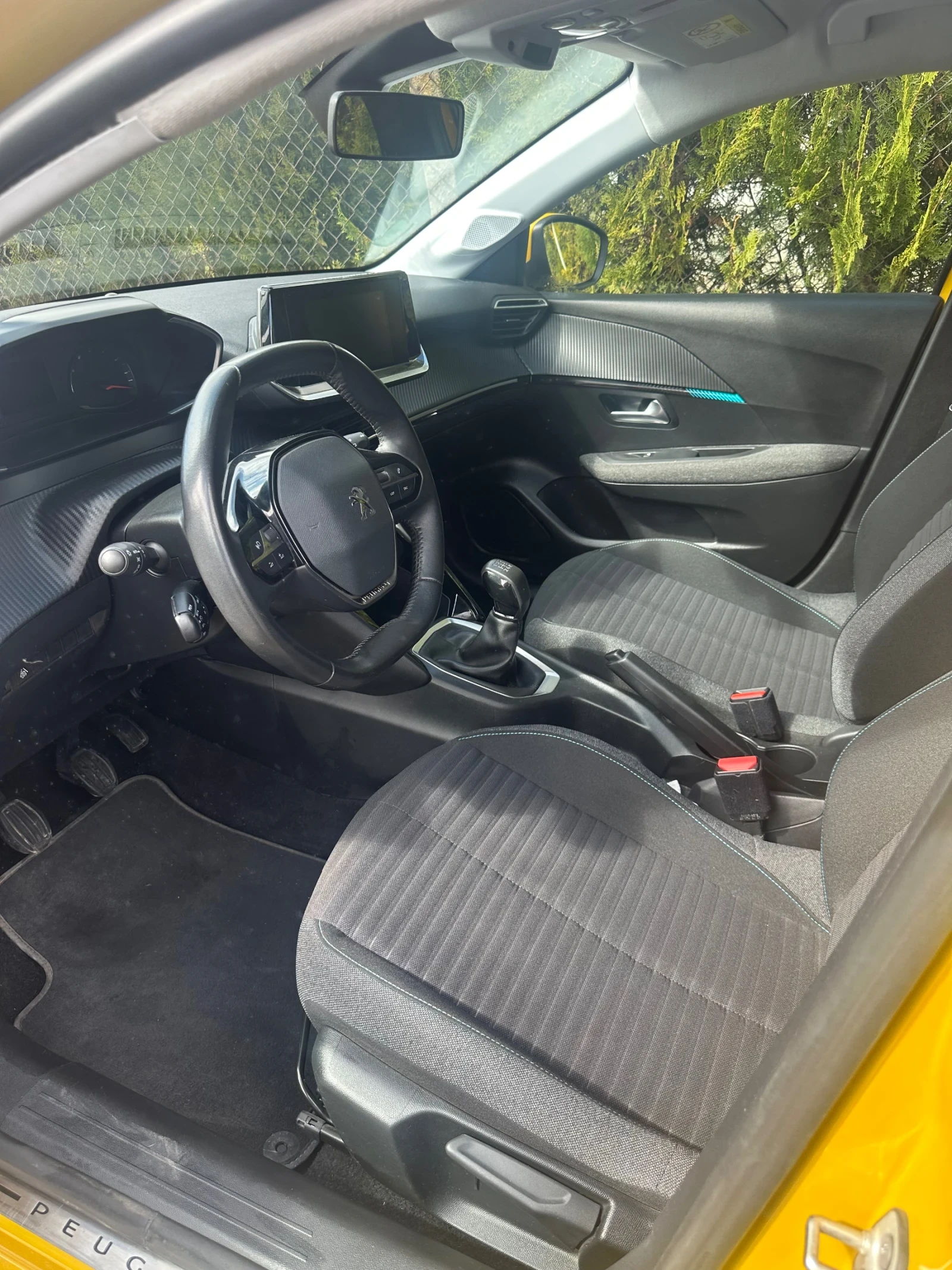 Peugeot 208 Style 1.2, снимка 4 - Автомобили и джипове - 54138252