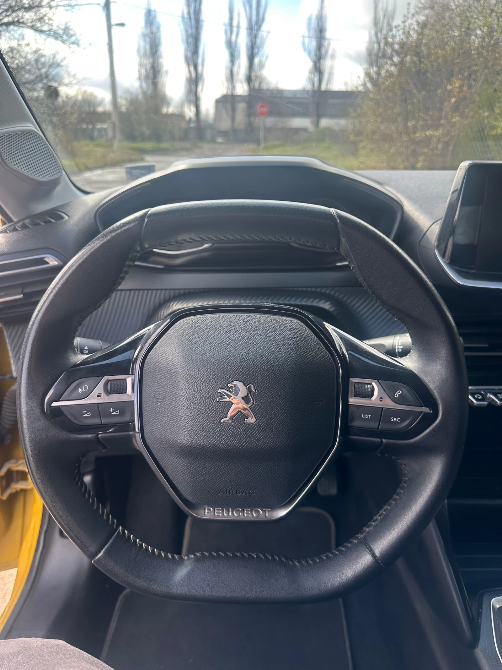 Peugeot 208 Style 1.2, снимка 6 - Автомобили и джипове - 54138252