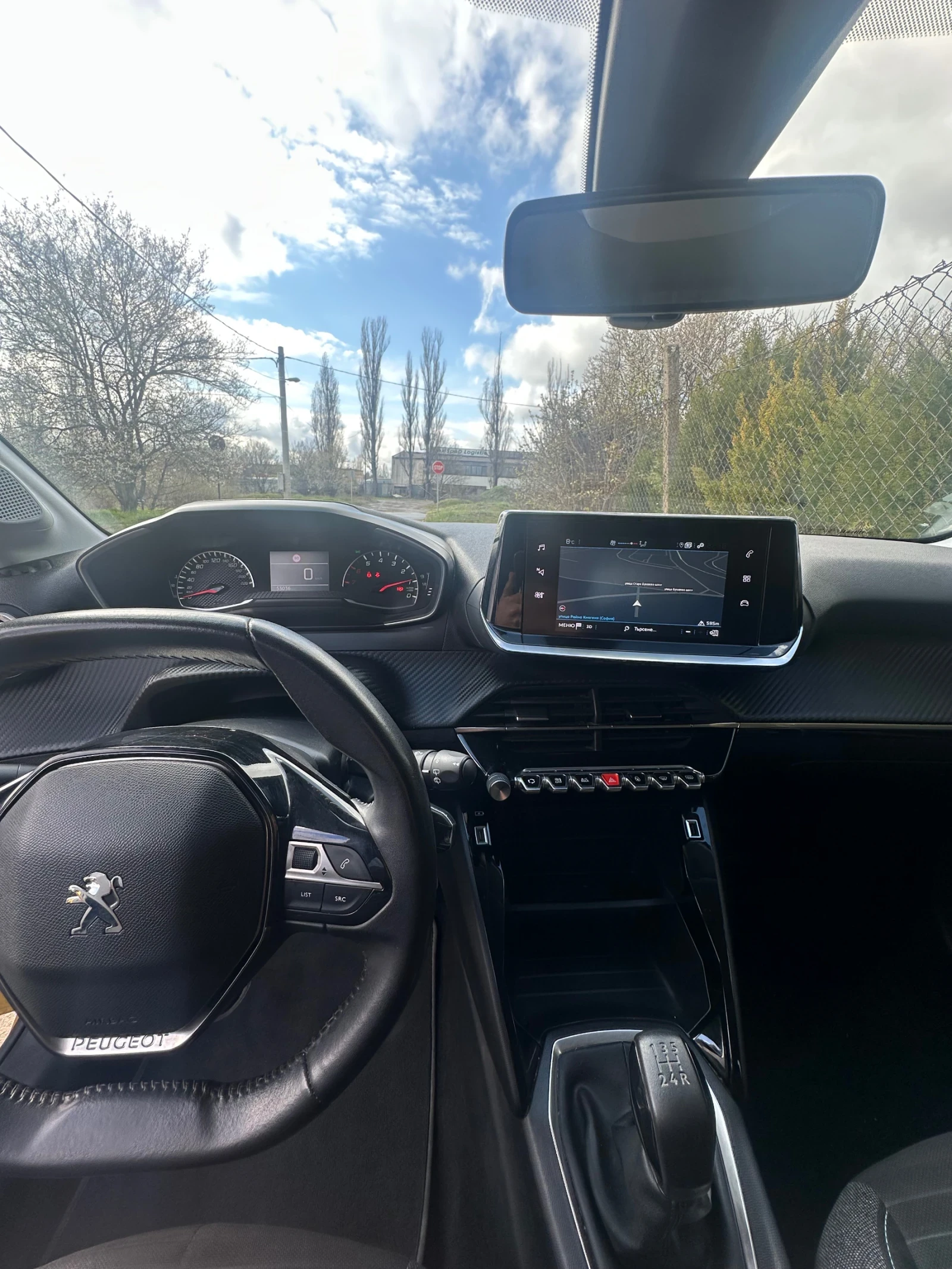 Peugeot 208 Style 1.2, снимка 7 - Автомобили и джипове - 54138252